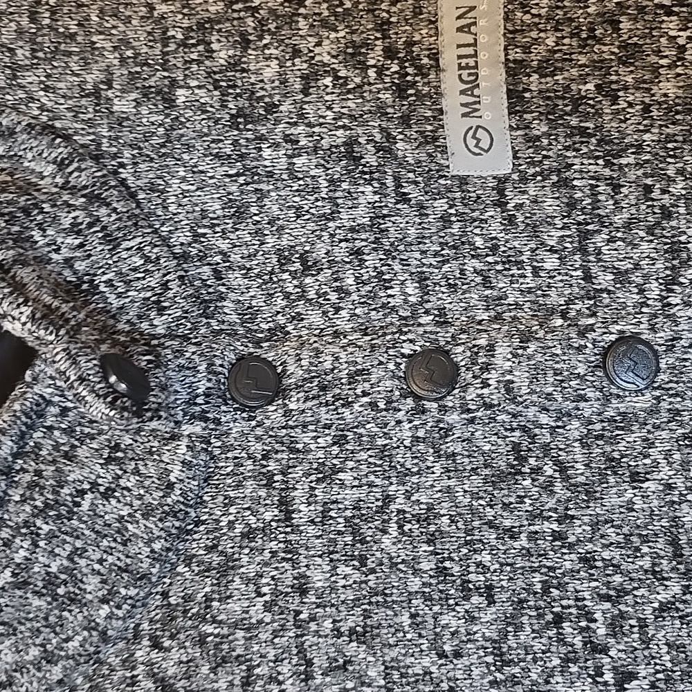 Magellan Outdoors Black and Gray Button-Up Sweater M - Picture 3 of 4